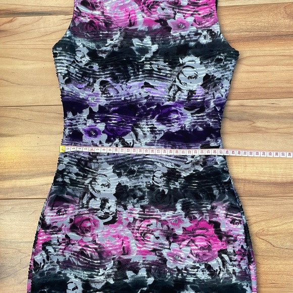 Material Girl Bodycon dress - Picture 6 of 7